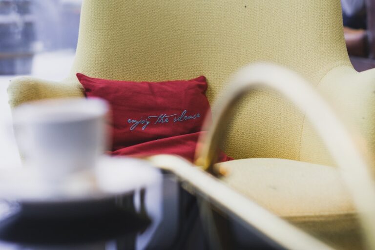 How to Choose the Right Travel Pillow for Your Needs